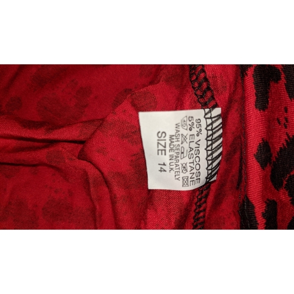 Red Animal Print Mini Dress From Boohoo - Picture 4 of 7